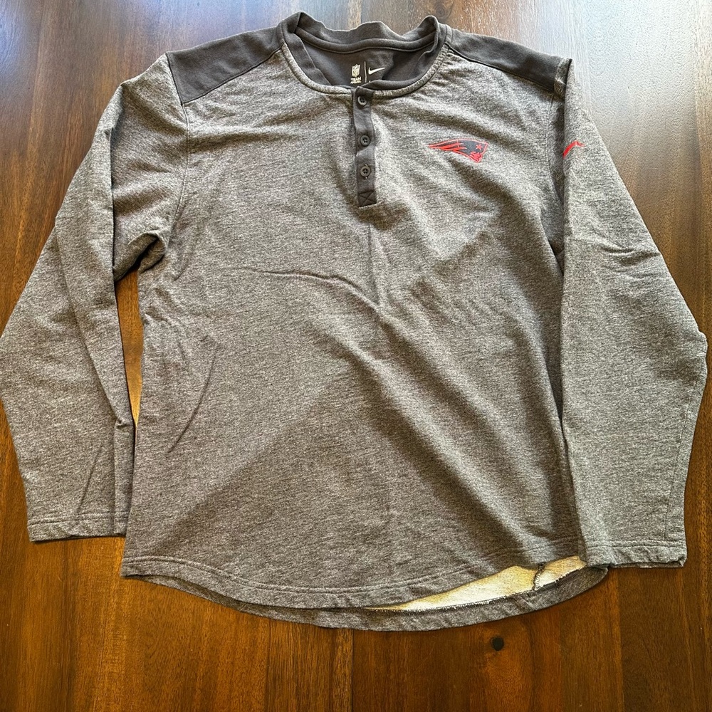 Nike New England Patriots Long Sleeve T-Shirt Men’s Large